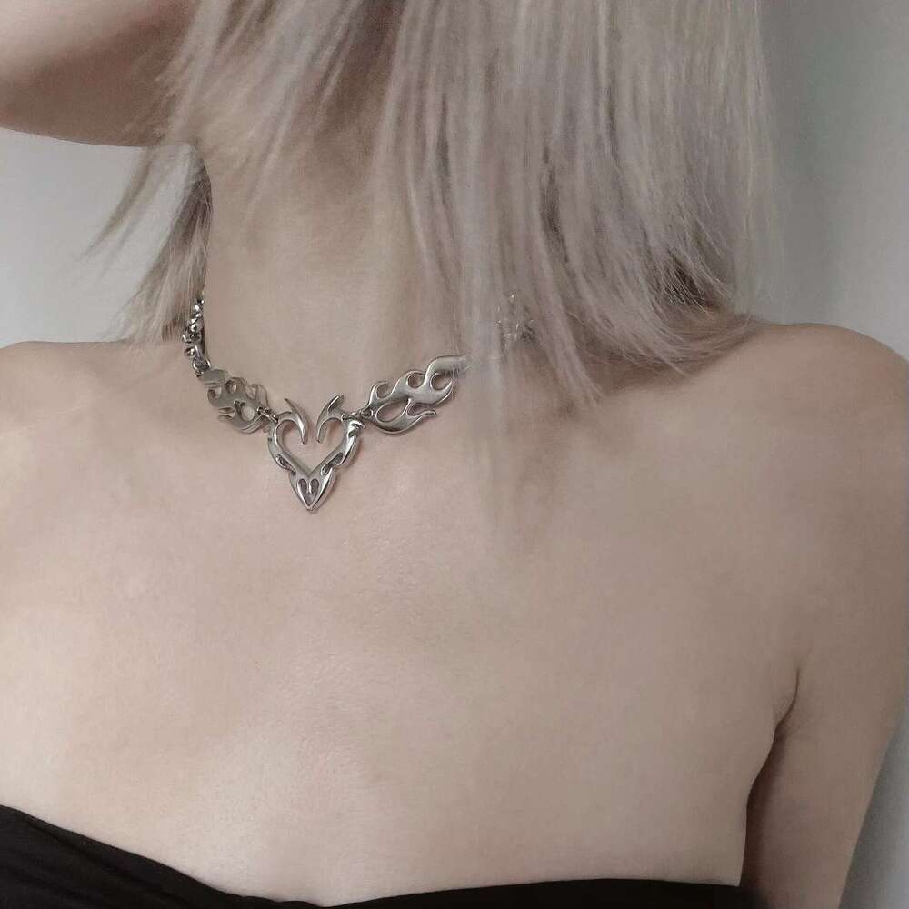 Punk Rock Totem Flame Hollow Love Heart Necklaces for Women Unisex Hip Hop Thick Chains Choker Egirl Party Club Dancing Jewelry