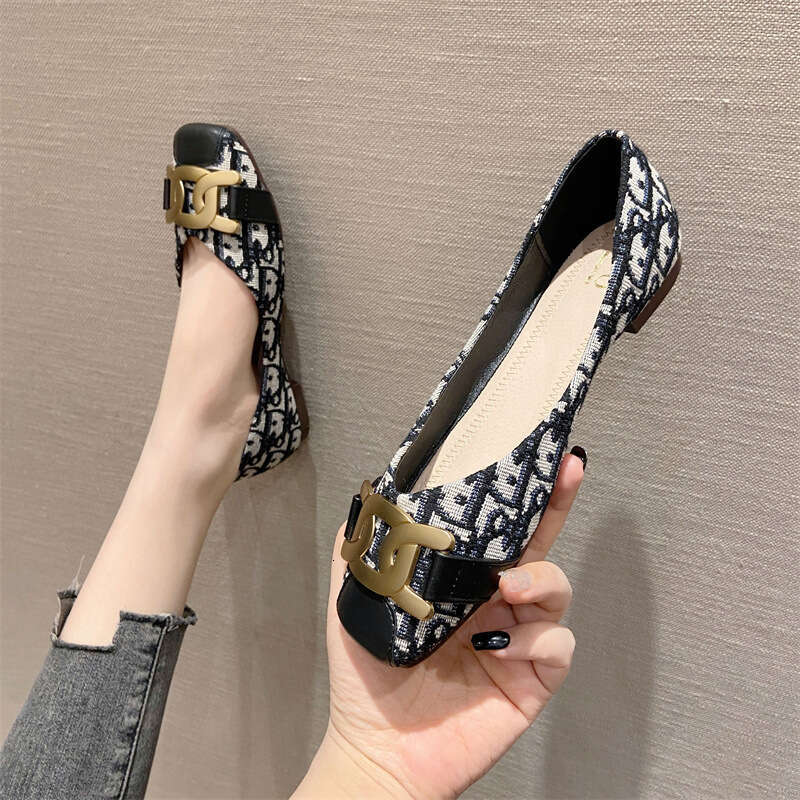 2023 Spring New Women's Head Cloth Metal Buckle Flat Color Blocked Surface Light Mouth Small Fragrant Style Single Shoes
