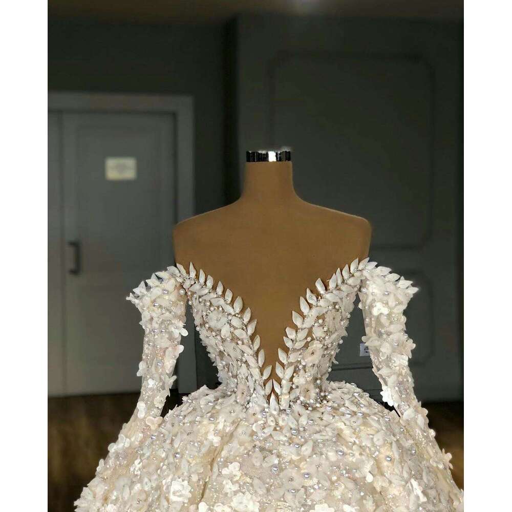 Ball Gown Wedding Dresses Off The Shoulder Lace 3D Ral Appliques Arabic Bridal Gowns Long Vintage Robes De Soiree Pear