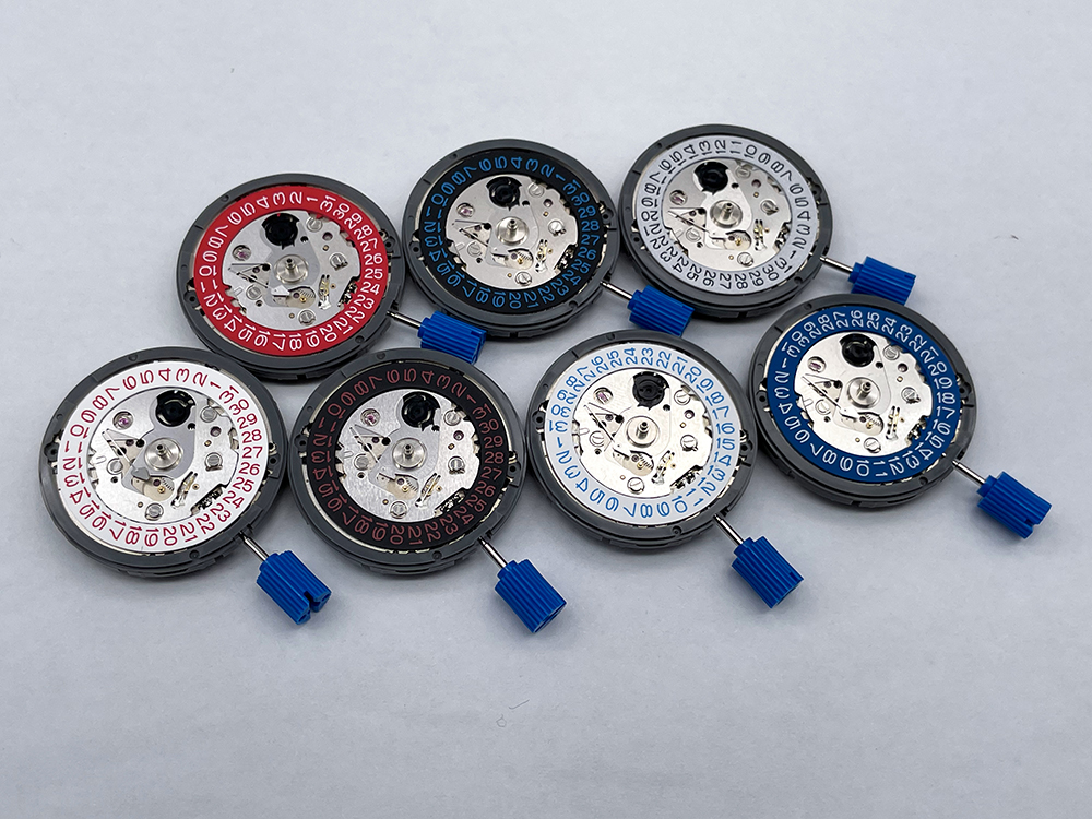 High Accuracy NH35 Automatic Mechanical Movement Modified movement Datewheel Disc Wrist Day Date at 3H Crown at 3.0/3.8 O'clock