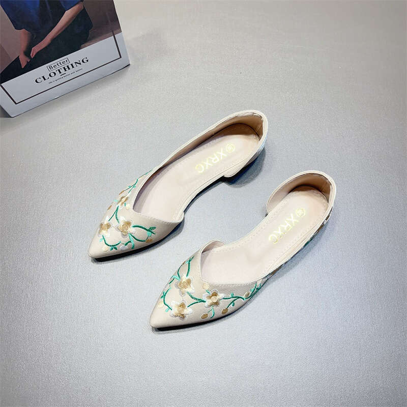 Korean Version New Single Shoe Embroidered Versatile Young Chinese National Style Cheongsam Women's Shoes Flat Apricot Color