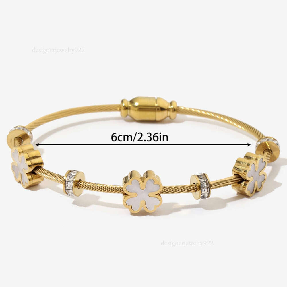Butterfly square crystal titanium steel bracelet with no fading, high-end feeg, wer pendant bracelet fashionable and simple suitable for daily wear