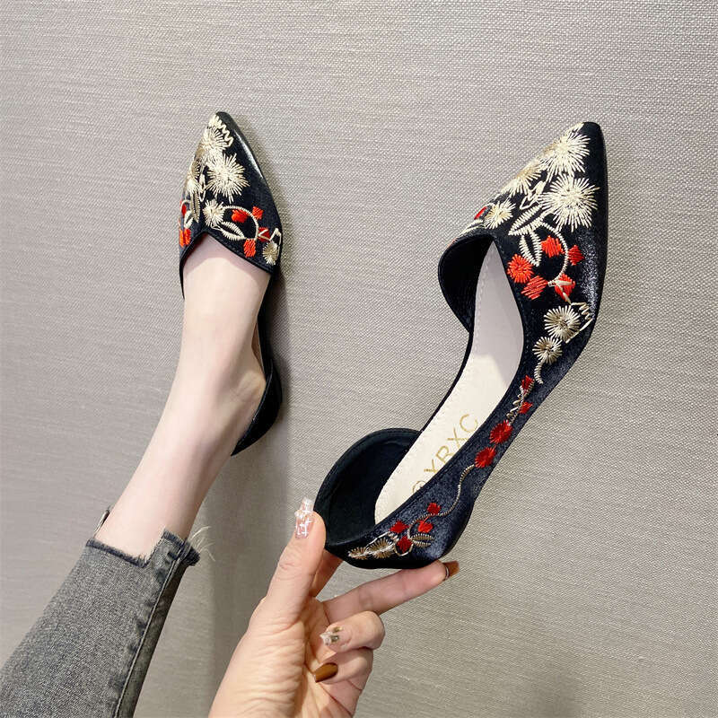 Chinese Embroidery Flat Sole For Women, Spring And Summer 2024 New Versatile Shallow Mouth Side Hollow Pointed Antique Style Embroidered Shoes