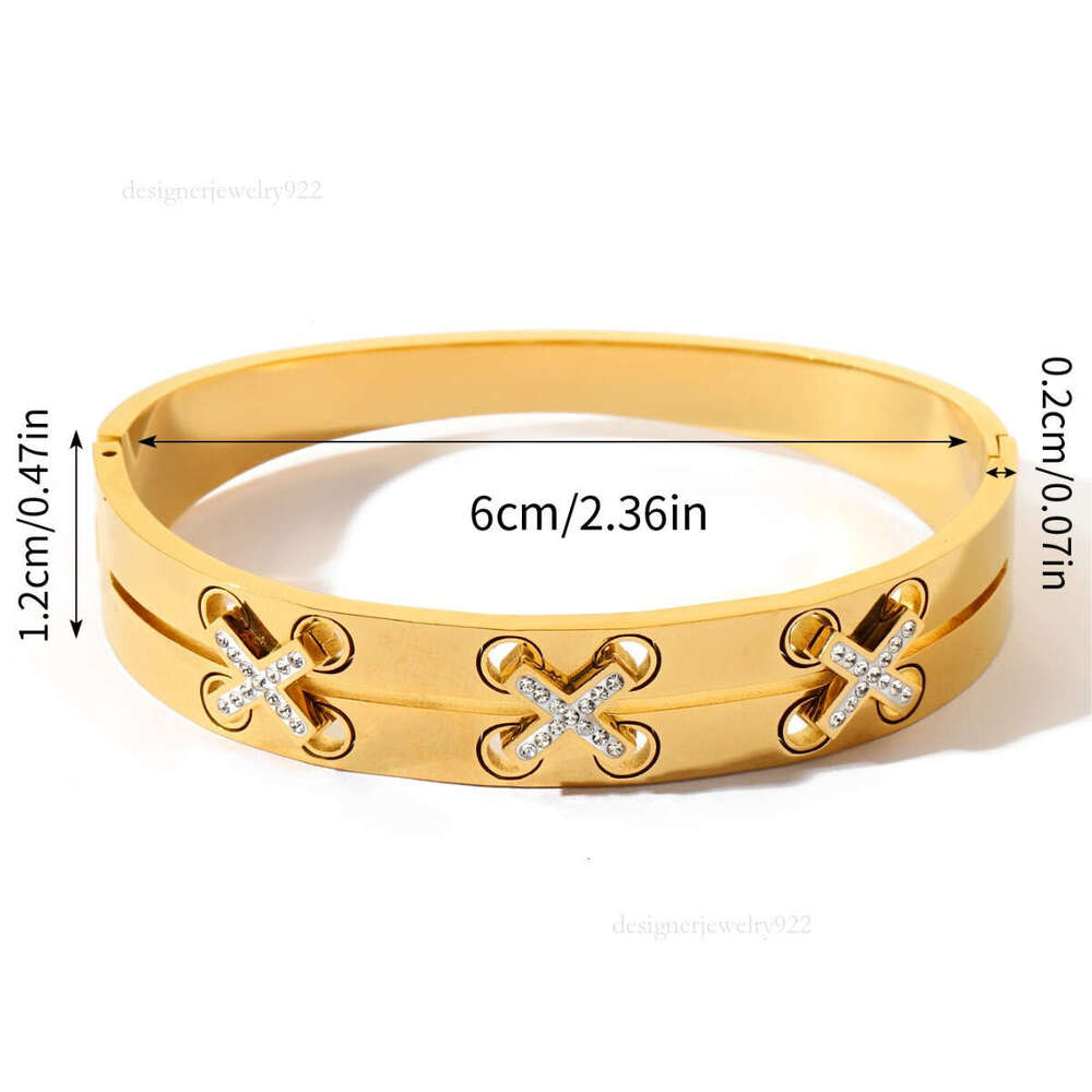 Hot selg personalized cross exaggerated titanium steel with trendy design and dia inlaid bracelet accessories