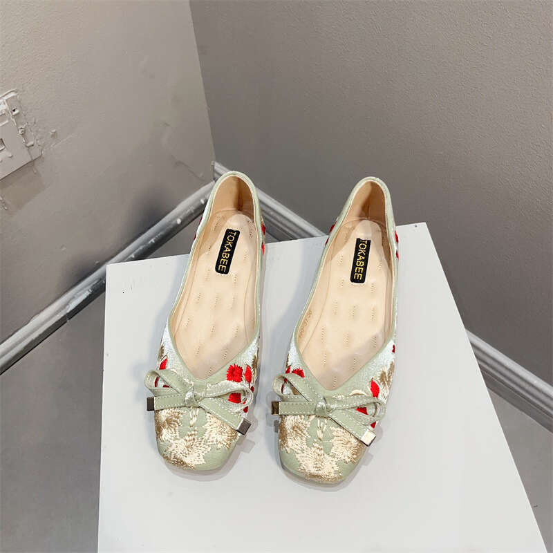 Ancient Han Style China-Chic Single Women's Chinese Soft Bottom Square Head Shallow Flat Heel Embroidered Bean Shoes