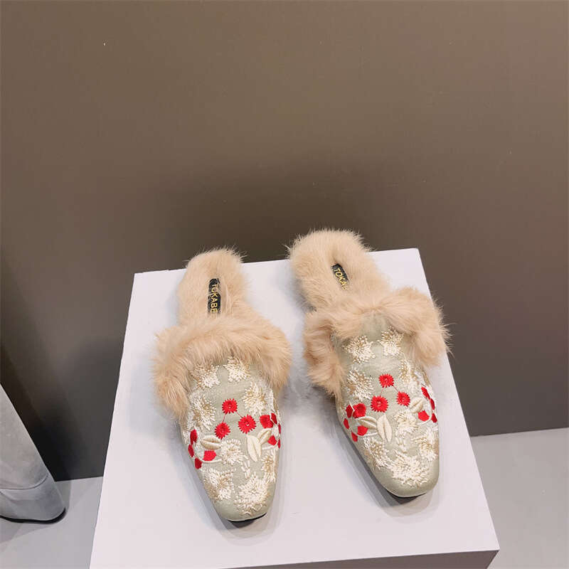 Korean Version Autumn And Winter New Fashion Fabric Velvet For Women's Outerwear, Embroidered With Chinese Style, Support, Half Slippers, Hairy S