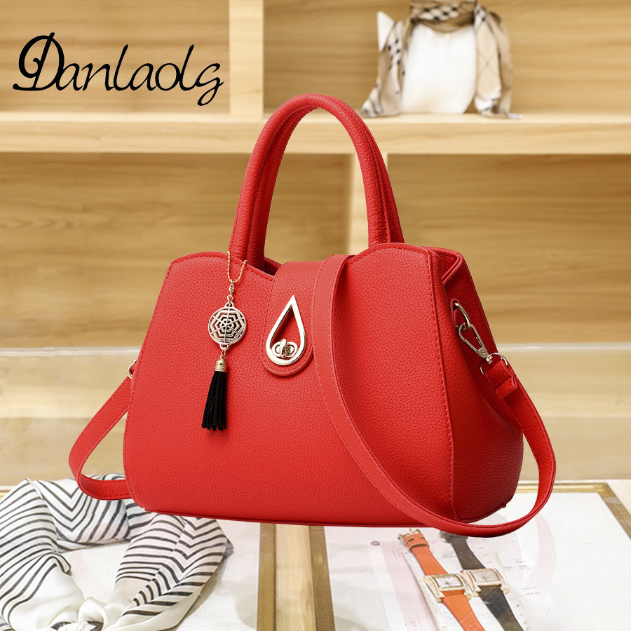 Designer's new multifunctional handbag, women's one shoulder slanted small bag, fashionable bag