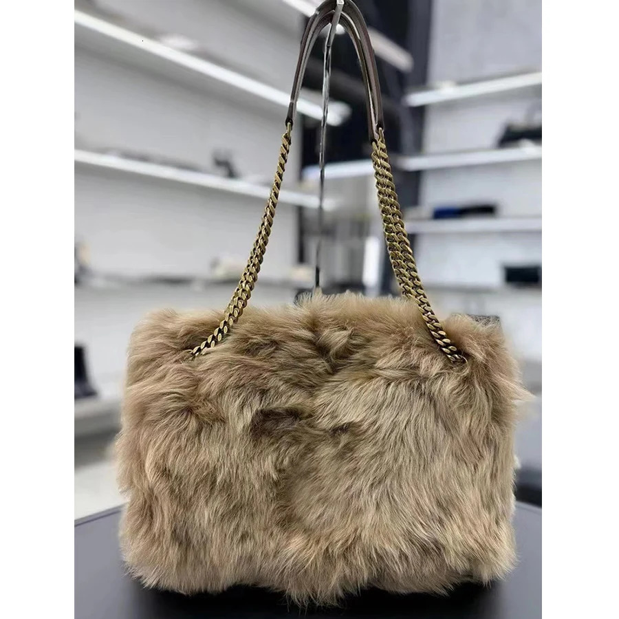 Fashion Large Tote Faux Fur Women Handbags Chains Lady Shoulder Bags Fluffy Soft Plush Shopper Bag Warm Winter 241104