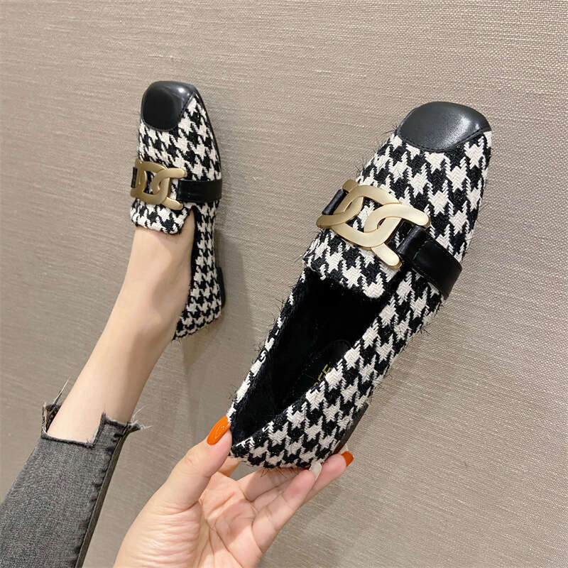 Qian Niao Ge Mao For Women 2023 Winter New Style One Step Versatile With Velvet Warmth Single Shoes, Casual Bean Shoes