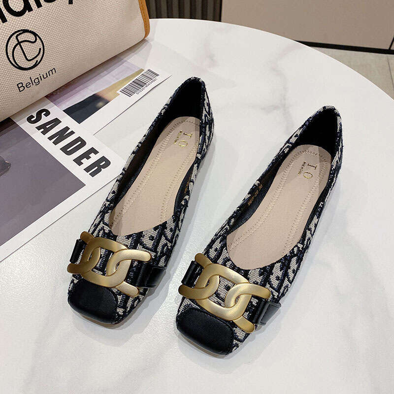 2023 Spring New Women's Head Cloth Metal Buckle Flat Color Blocked Surface Light Mouth Small Fragrant Style Single Shoes
