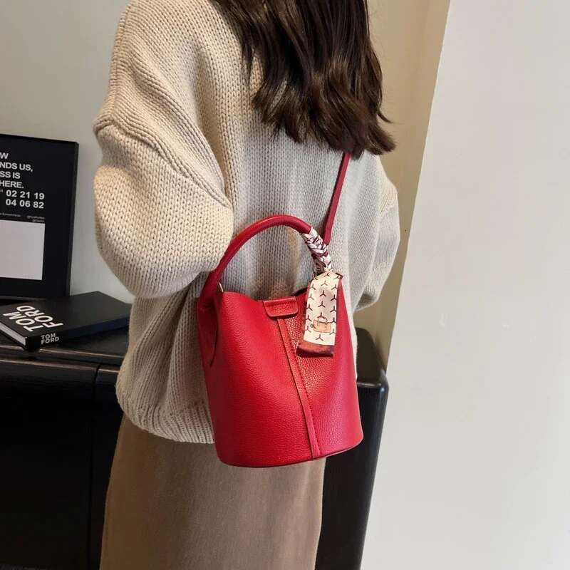 Hot Selg Simplicity High-end Women's Crossbody PU Material Versatile Bucket Bag Fashion Handbag Commuting