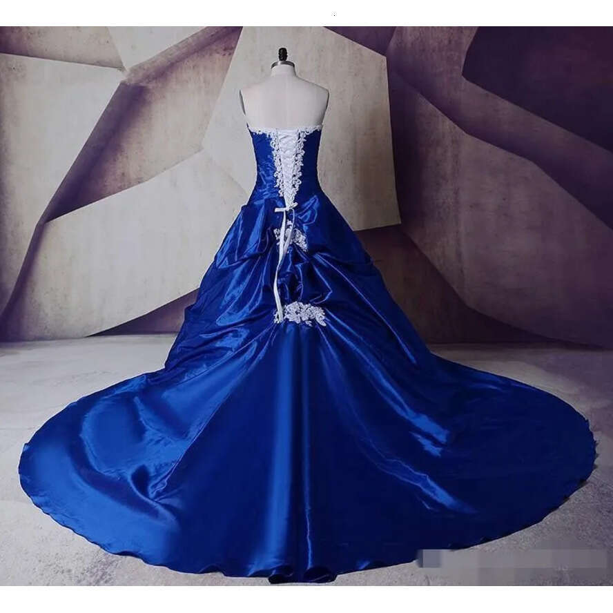 Royal Blue White Vintage Dresses Sweetheart Necke Beaded Beading Chapel Train Satin Lace Up Back Appliqued Wedding Gown