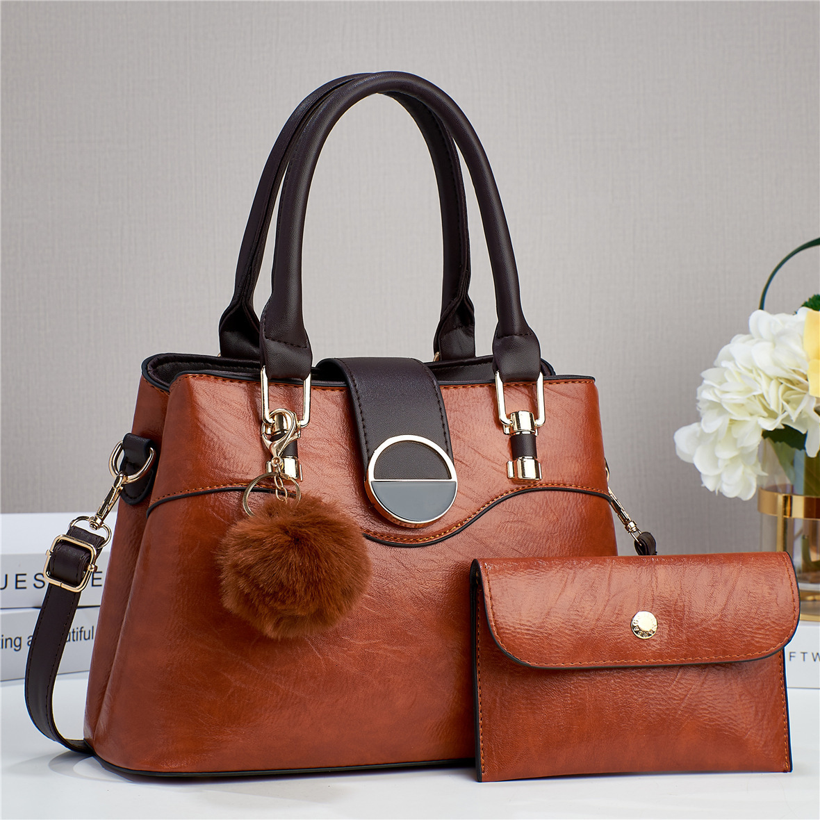 Designer's new spliced mother and baby simple solid color large capacity single shoulder women's texture bag trendy bag
