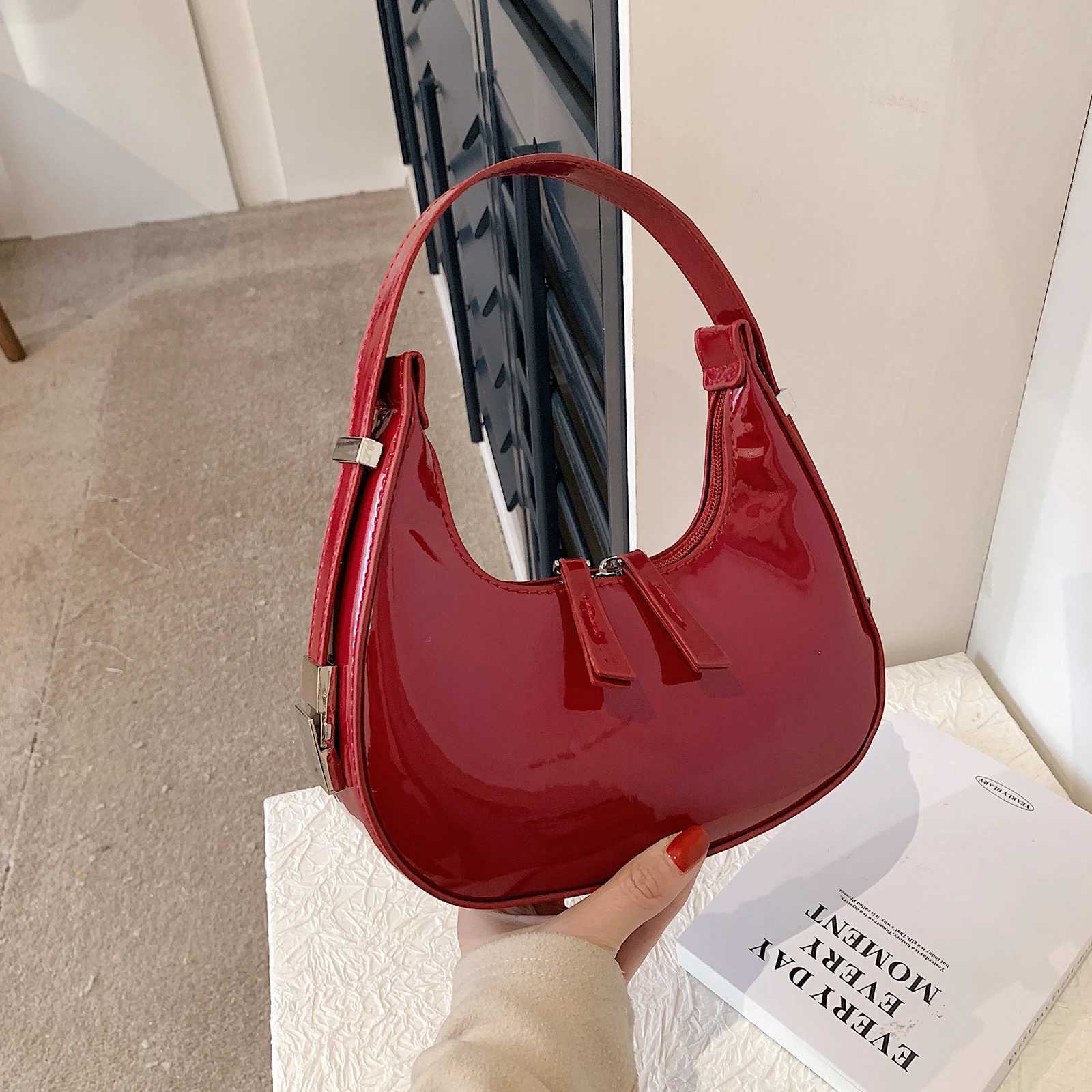 Vintage Leather Wine Red Shoulder Bags for Womens Patent Crescent Bag 2024 French Designer Small Handbag Ladies TotesC250401