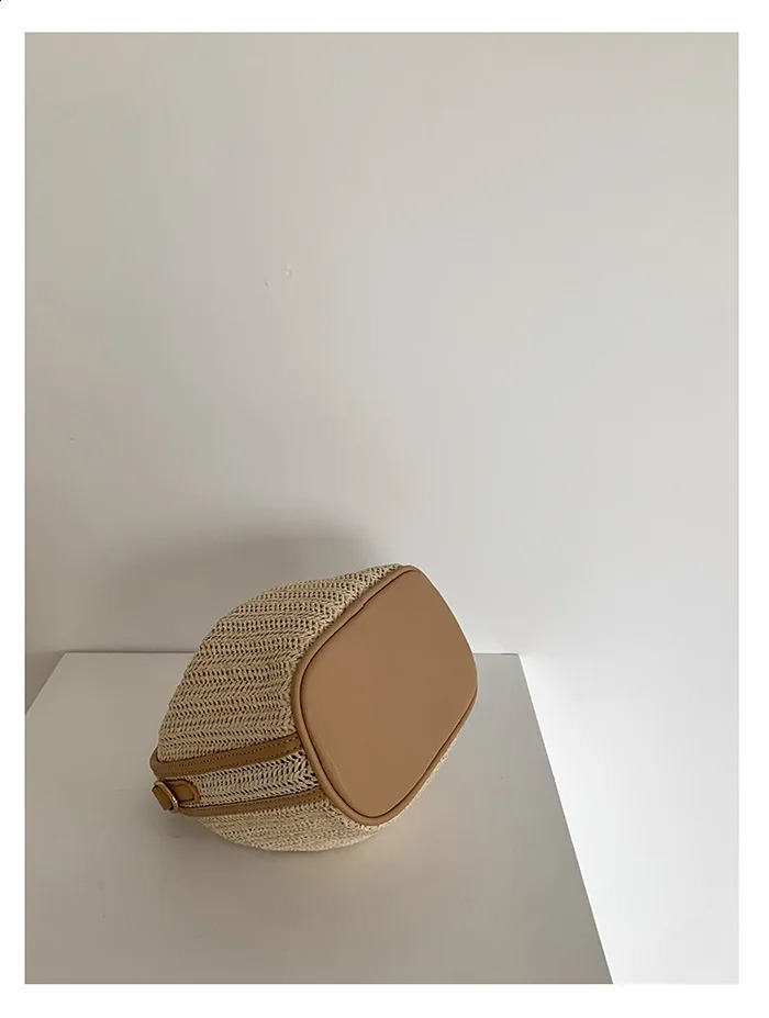 Korean Straw Bag Womens Shoulder Bag Small Bohemian Woven Beach Bag Summer Womens Messenger Bag Casual Handbag Beige 241105