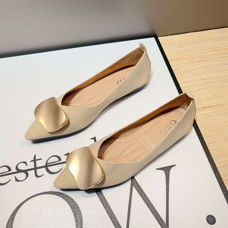French Pointed Single Women's Korean Version Fashion New Item Leather Soft Sole Square Buckle Shallow Mouth Gentle Flat Bottom Fairy Style Scoop 