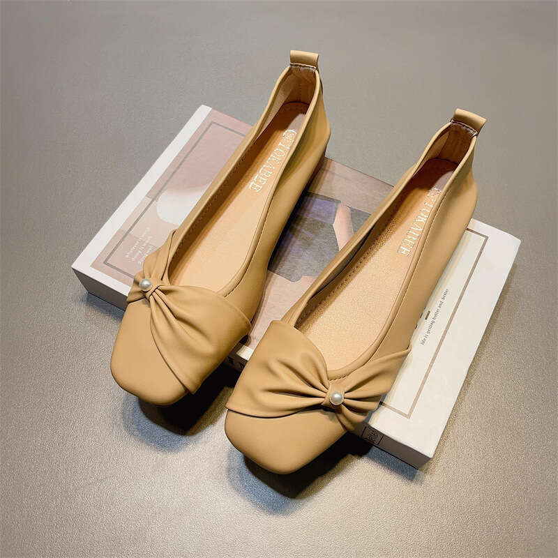 Korean Fashion New Single Shoe Women's French Gentle Evening Style Low Heel Scoop Pearl Shallow Mouth Large Size Bean Shoes