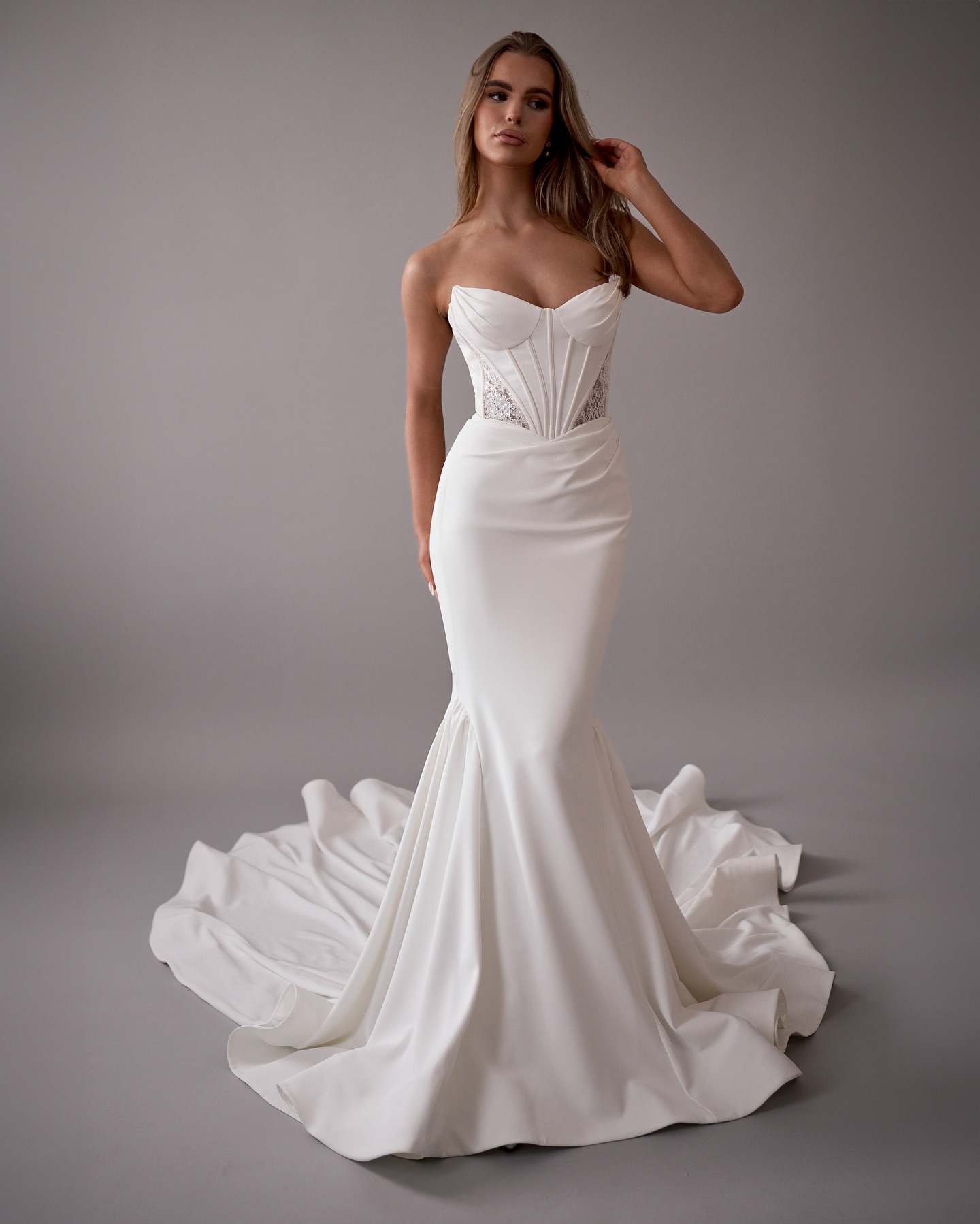 Satin Mermaid Elegant Dress Sweetheart Cutaway Sides Wedding Gown Bone Bodice Backless Robe De Mariee