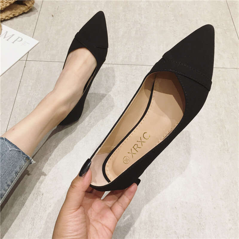 2023 Fashion Pointed Shallow Mouth Single Women's Black Professional Scoop Versatile Soft Flat Bottom Large Work Shoes