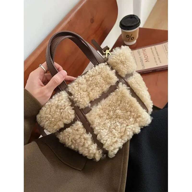 Designer Bag Miyagawa Handheld Plush Bag 2024 Autumn/Winter New Lamb Wings French Small Commuter One Shoulder Crossbody Bags Saddle bag
