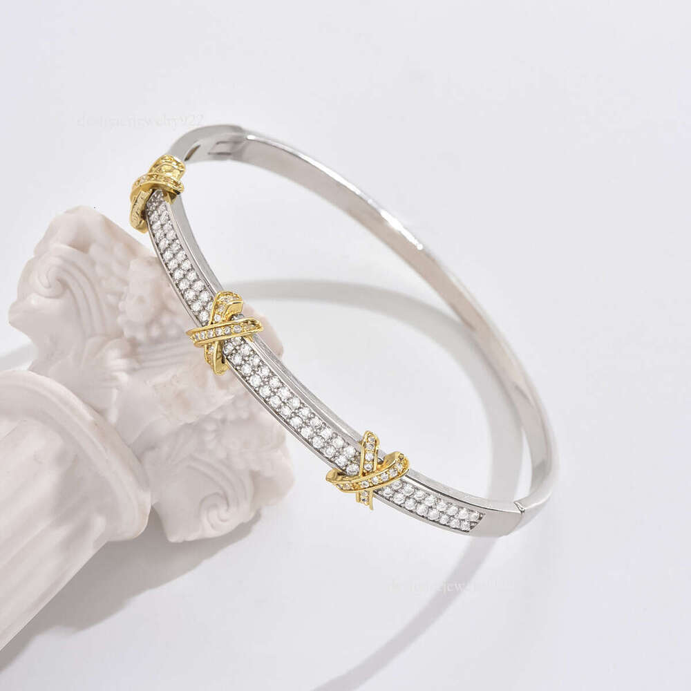 Exquisite Crossed X-shaped with Sparkg Dias Versatile Style Nails Small Medium Designer and High Grade Bracelet