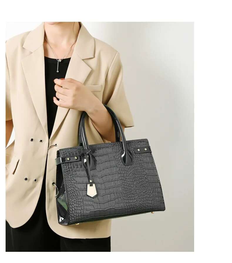 Designer Bag Women's Handbag Large Capacity Single Shoulder Bag Women's Diagonal Cross Bag Versatile Crocodile Women's Bag Wholesale Of