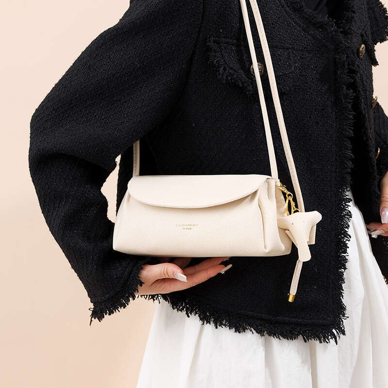 Small 2024 new women's trend fashion versatile shoulder temperament simple casual crossbody small square bag