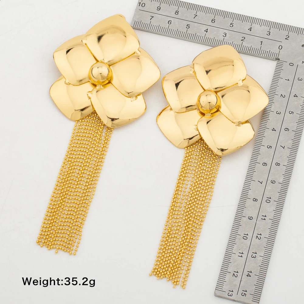 Gold Color Long Tassel Drop Earrings for Women Girls Vintage Glossy Geometric Latest Earrings Daily Wear Fashion Hanging Jewelry 241105