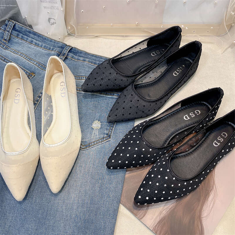 Sandals Fashion Korean Version Spring And Summer New Breathable Polka Dot Mesh Pointed Toe Comfortable Soft Sole Flat Heel Women's Shoes