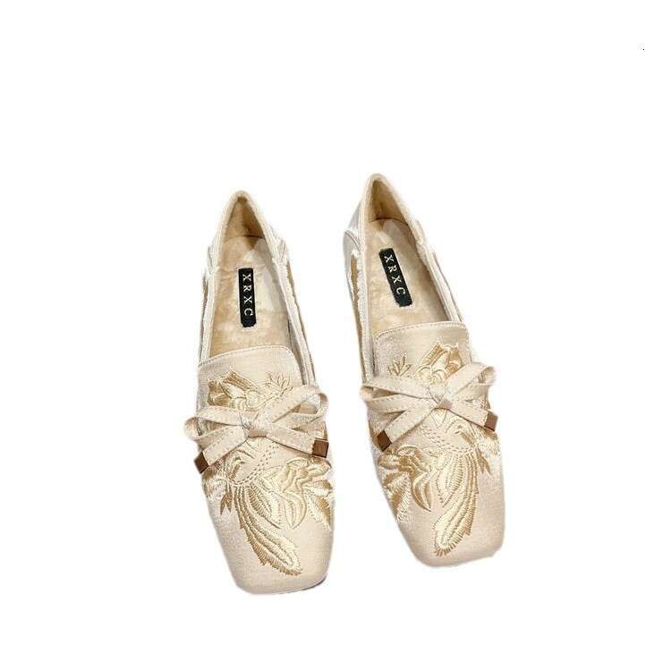 Chinese Style Embroidered Bean Cheongsam Shoes, Elegant Temperament, Butterfly Bow Soft Sole Square Toe With Plush Fur Shoes