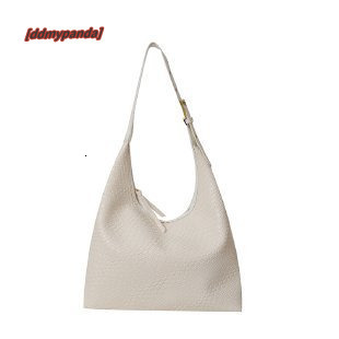 High end, large capacity commuting tote dumpling shoulder women's versatile 2024 armpit bag, niche #31 ddmypanda