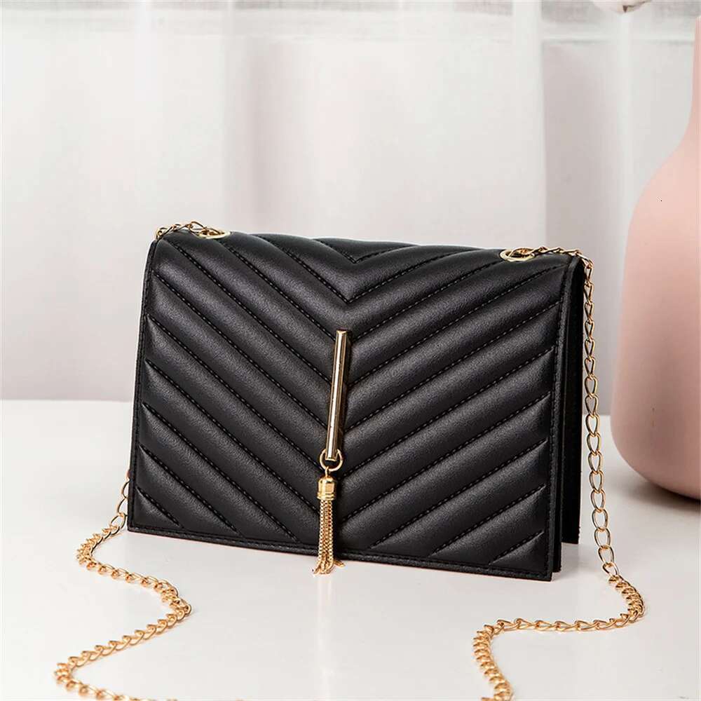 Designer Bag Fashion Tassel Flap Crossbody Bags V Pattern Mini Chain Shoulder Bag For Women Pu Leather White/Black Casual Travel Square Bag handbag