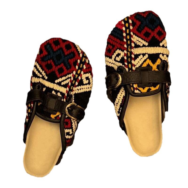 Women's Vintage Hand Woven Color Blocked Haken Shoes.
