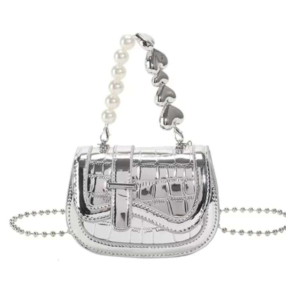 Designer Bag Pearl Chain Small Bag Women 2024 New Trend Popular Mini Bag Silver High-Quality Niche Messenger Bag Bags For Women