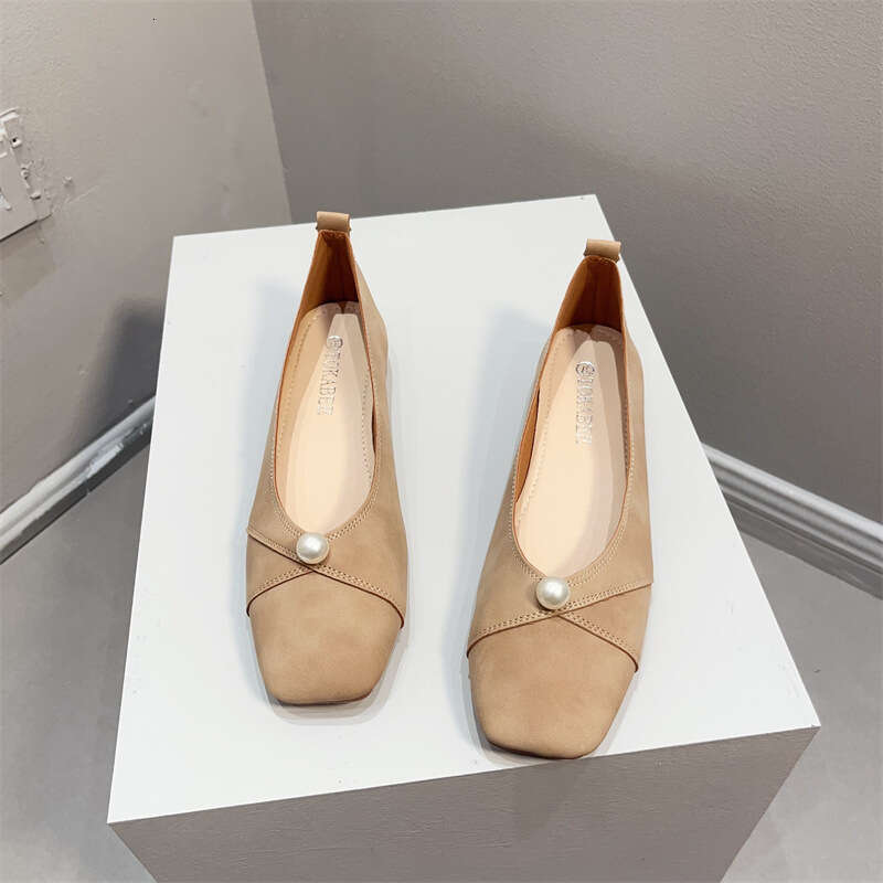 Korean Version New Versatile Square Toe Shallow Mouth Leather Soft Sole Grandma Thick Heel Low Follow-Up Women's French Bean Shoes