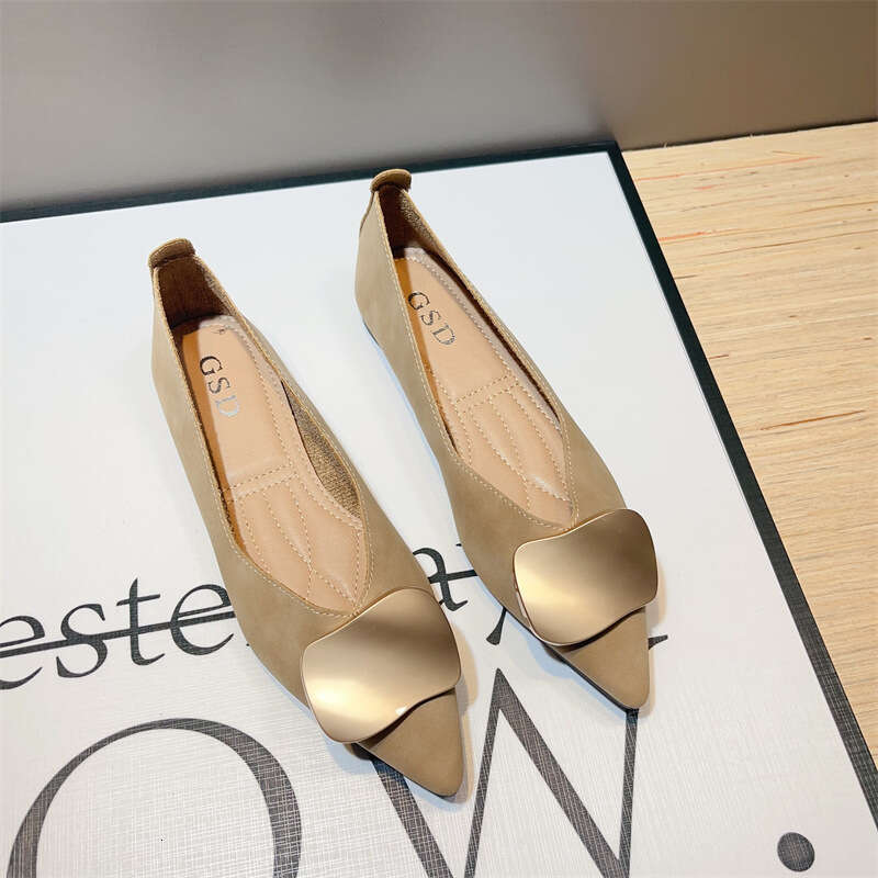 French Pointed Single Women's Korean Version Fashion New Item Leather Soft Sole Square Buckle Shallow Mouth Gentle Flat Bottom Fairy Style Scoop 