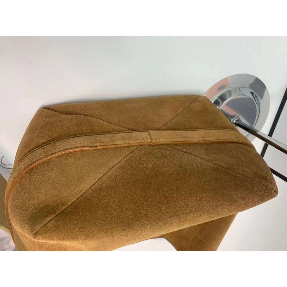 2024 new ladies genuine leather frosted handbag fashionable large capacity shoulder classic and simple bucket bag