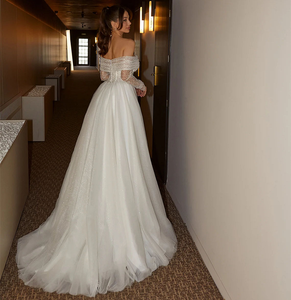 Side Split A Line Wedding Dresses Off Shoulder Long Sleeves Beaded Sequins Pearls Long White Bridal Gown 2025 Boho Beach Bride Dress