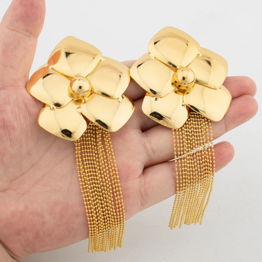 Gold Color Long Tassel Drop Earrings for Women Girls Vintage Glossy Geometric Latest Earrings Daily Wear Fashion Hanging Jewelry 241105