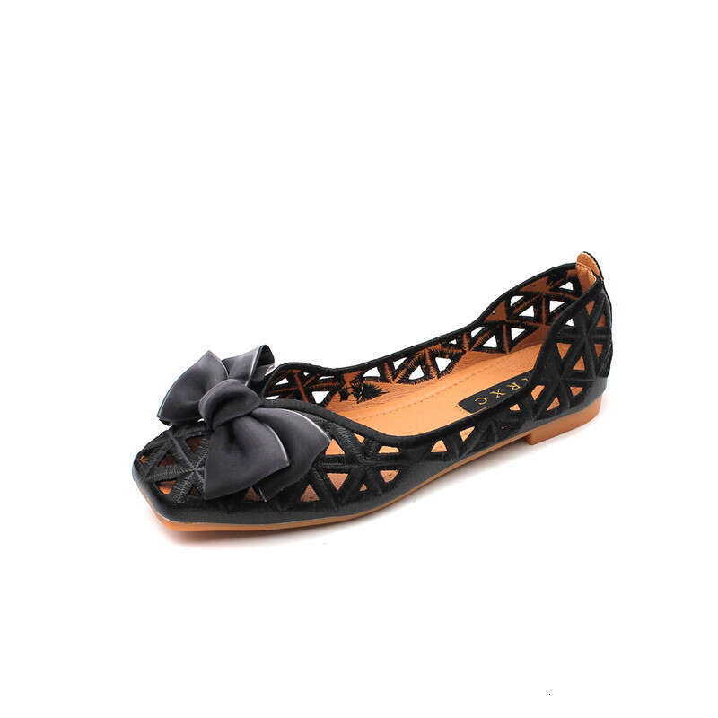 2023 Spring/Summer New Fashionable Hollow Out Ladle Women's Grandma Square Head Follow For Women Soft Bottom Flat Bean Shoes