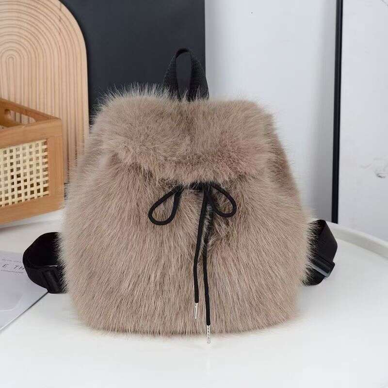 2024 Women's New Autumn/Winter Bag High Beauty Explosive Street Edition Plush Backpack