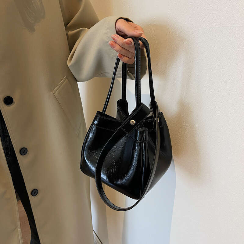 2024 New High end Aesthetic Style Birthday Gift Women's Fashionable and Versatile Trendy One Shoulder Handheld Bucket Bag
