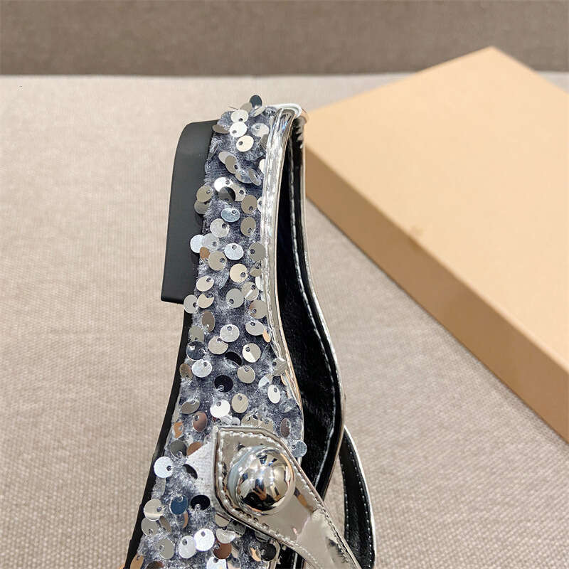 Xiaoxiangfeng Baotou Slippers For Women's Outwear 2024 Spring/Summer New Sequin Flat Bottom Mary Jane Muller Half Top