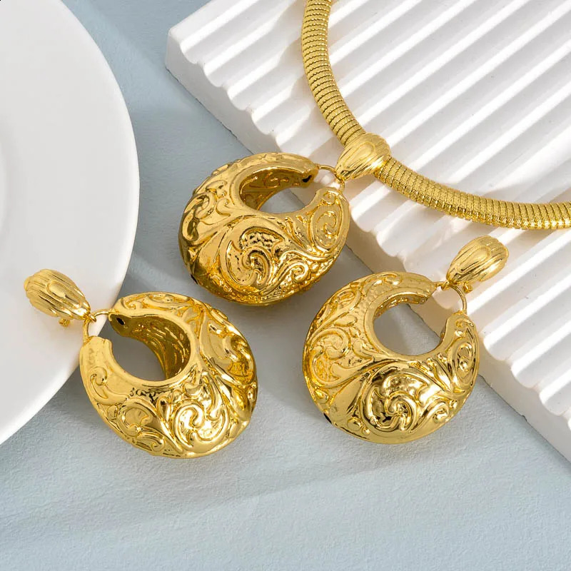 Sunny Jewelry Sets For Women Copper Pendent Necklace Earrings Dubai 18K Gold Plated Large Geometry Charm Gift for Wedding Party 241105