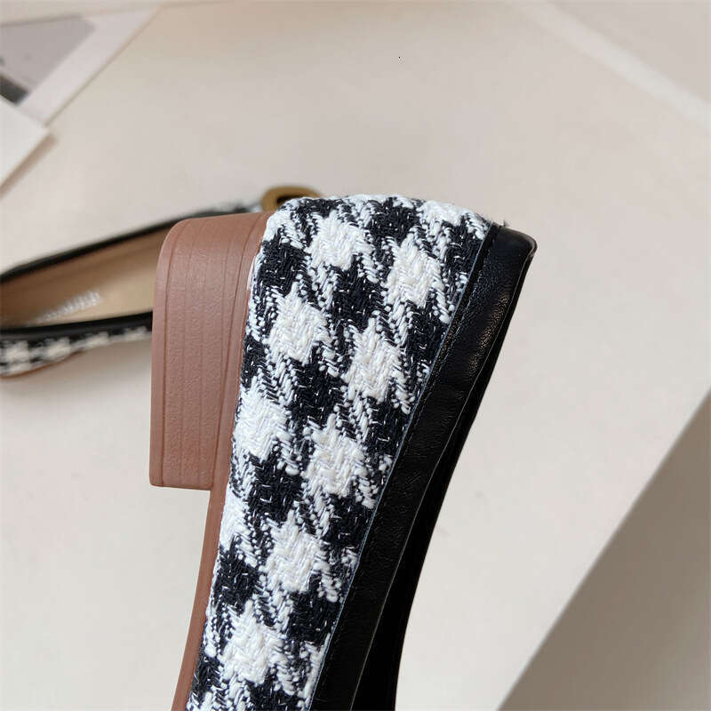 2023 New Korean Version Thousand Bird Grid Shallow Mouth Square Head Flat Single For Women, Metal Buckle Versatile Soft Bottom Thick Heel Scooter Shoe
