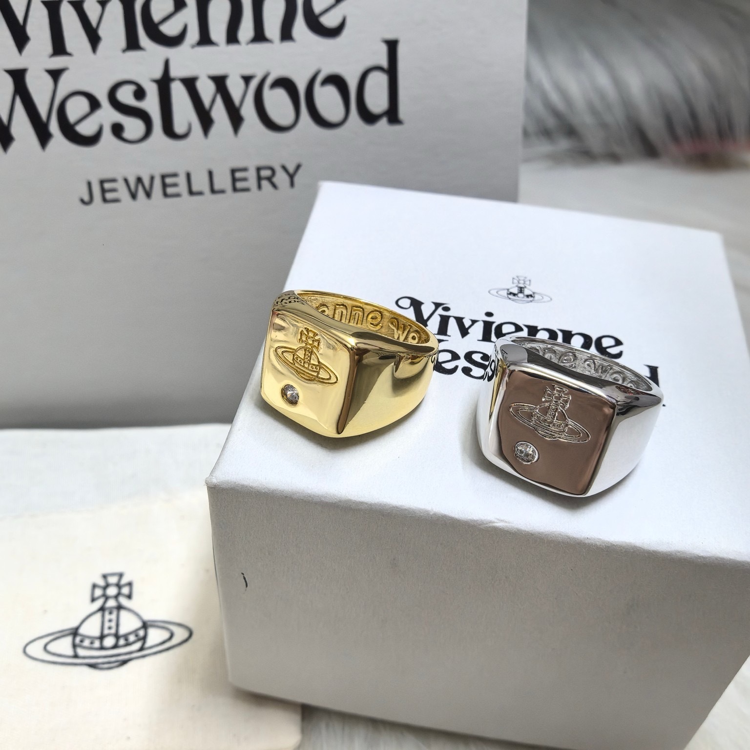 Designer Vivvienne Westwood Jewelry Wesqueen Empress Dowager Carlo Square Saturn Single Diamond Ring Minimalist Style 678 Size