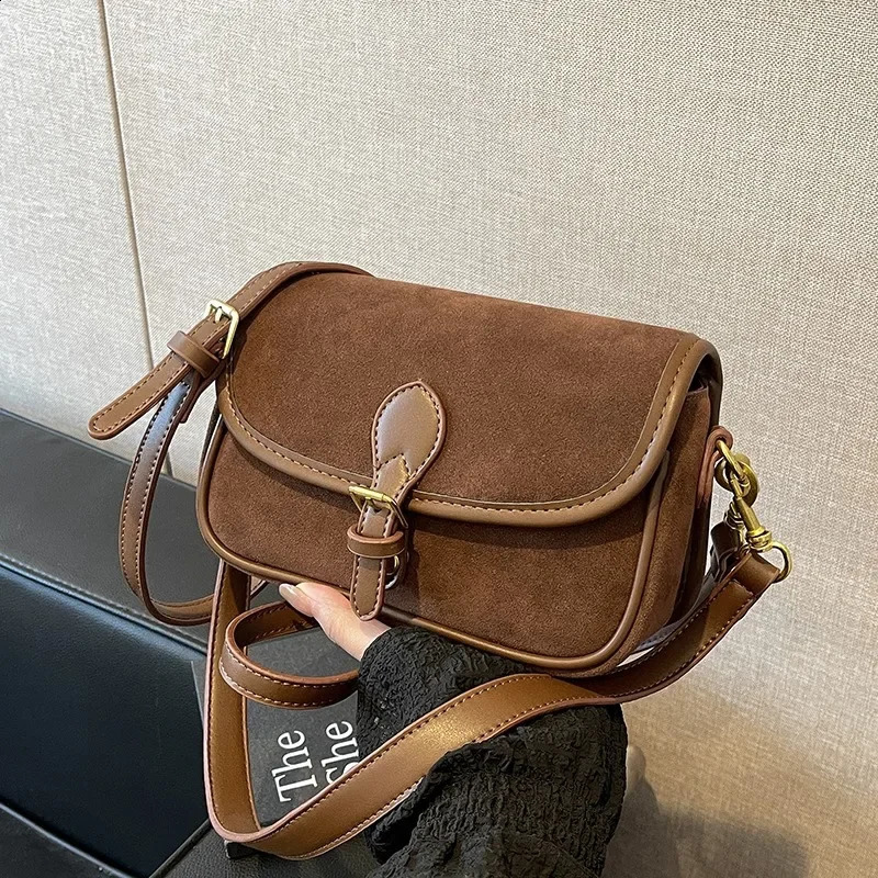 Buckle Sewing Decorative Fashion Wool Shoulder Bag Flip Zipper Buckle Exquisite Crossbody Bag Selling Womens Bolsa Bag 241105