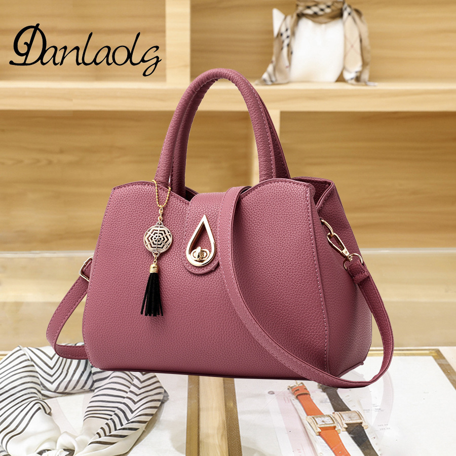Designer's new multifunctional handbag, women's one shoulder slanted small bag, fashionable bag