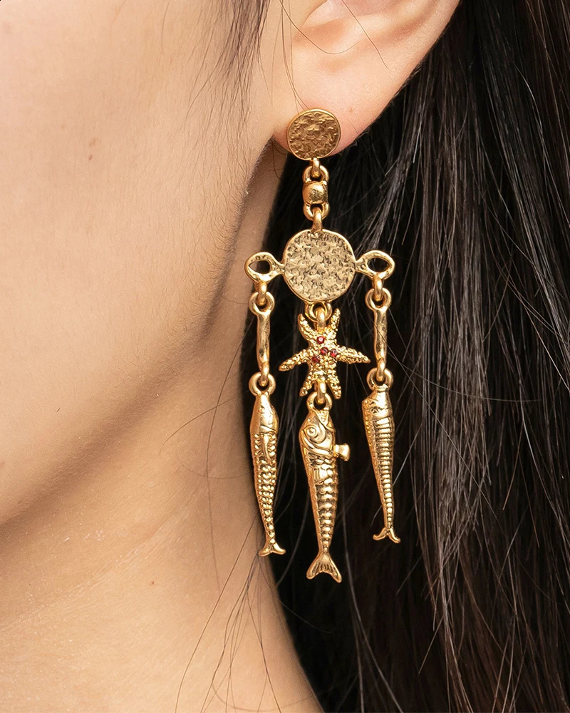 Cute Fish Gold Color Alloy Earrings Trendy Charm Animal Metal For Women Female Jewelry Accessories 241105