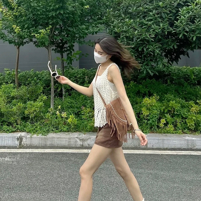 trend 2025NEW New designer tassel imitation suede saddle fashion trend versatile single shoulder diagonal fashion hanging women s bag fashion bag